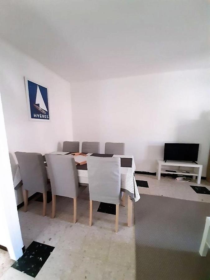 Beaux Appartements 3 Pieces Avec Espaces Exterieurs Et Parking - Proche Plage อิแยร์ ภายนอก รูปภาพ