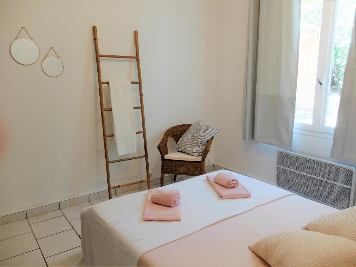 Beaux Appartements 3 Pieces Avec Espaces Exterieurs Et Parking - Proche Plage อิแยร์ ภายนอก รูปภาพ