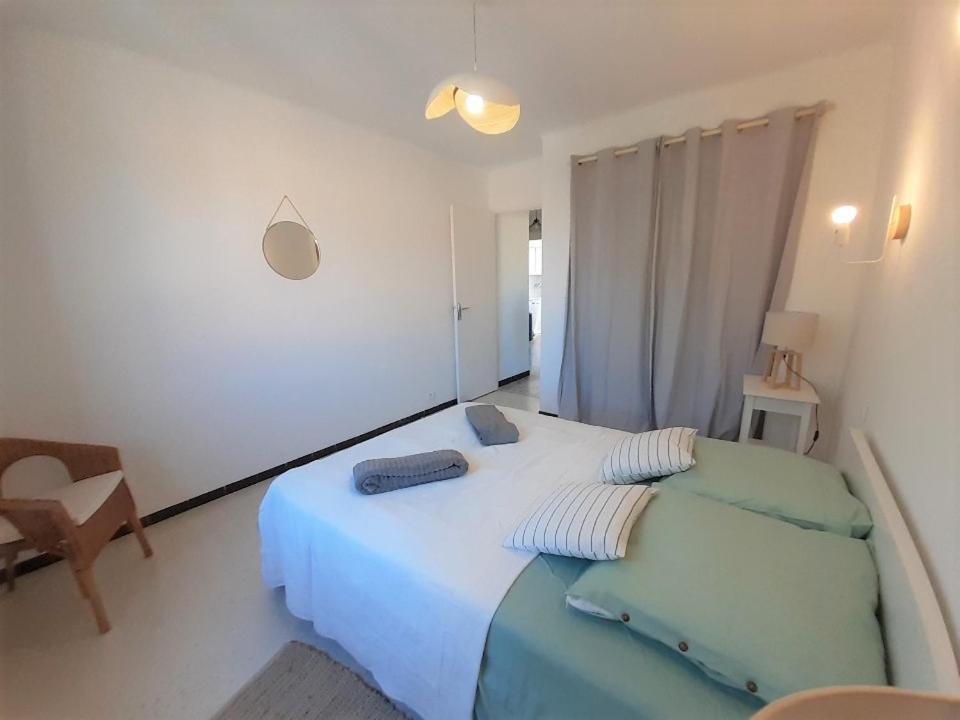 Beaux Appartements 3 Pieces Avec Espaces Exterieurs Et Parking - Proche Plage อิแยร์ ภายนอก รูปภาพ