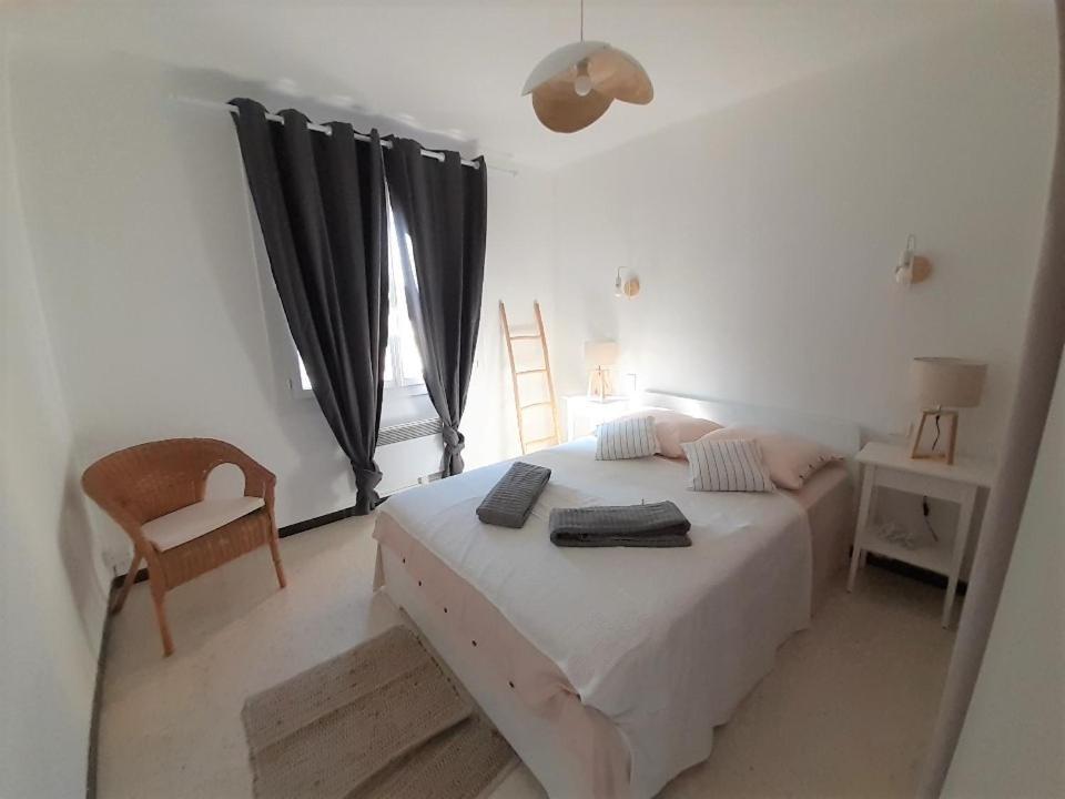 Beaux Appartements 3 Pieces Avec Espaces Exterieurs Et Parking - Proche Plage อิแยร์ ภายนอก รูปภาพ