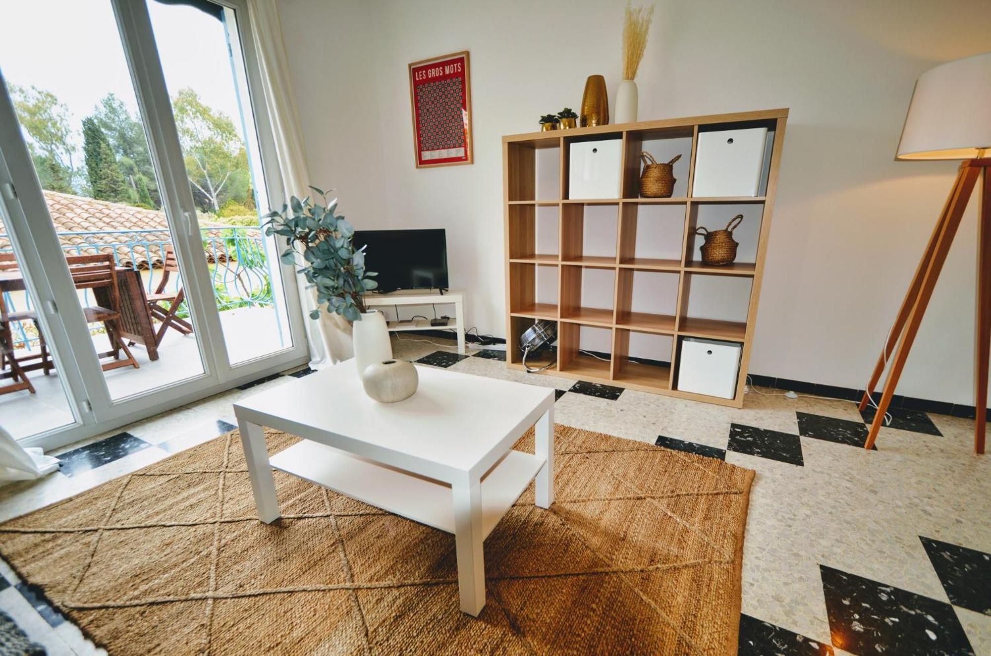 Beaux Appartements 3 Pieces Avec Espaces Exterieurs Et Parking - Proche Plage อิแยร์ ภายนอก รูปภาพ