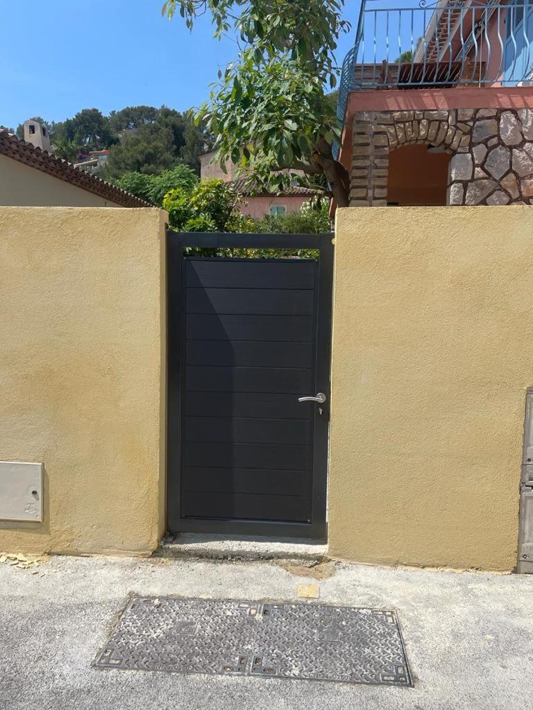 Beaux Appartements 3 Pieces Avec Espaces Exterieurs Et Parking - Proche Plage อิแยร์ ภายนอก รูปภาพ
